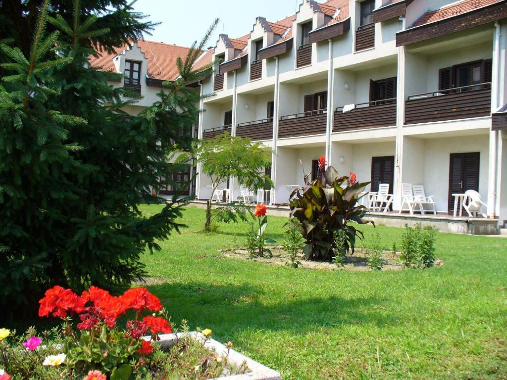 Siesta Club Apartman 하르카니 외부 사진