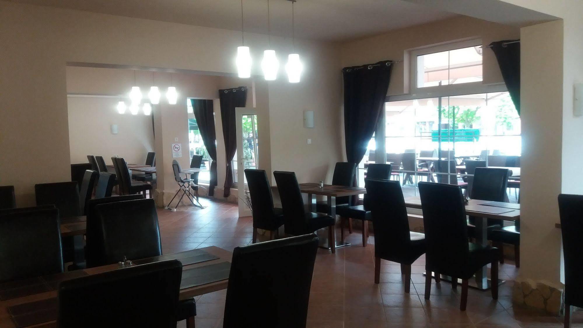 Siesta Club Apartman 하르카니 외부 사진